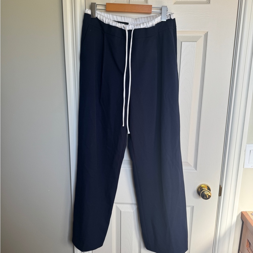 Woman’s Navy Drawstring Pants